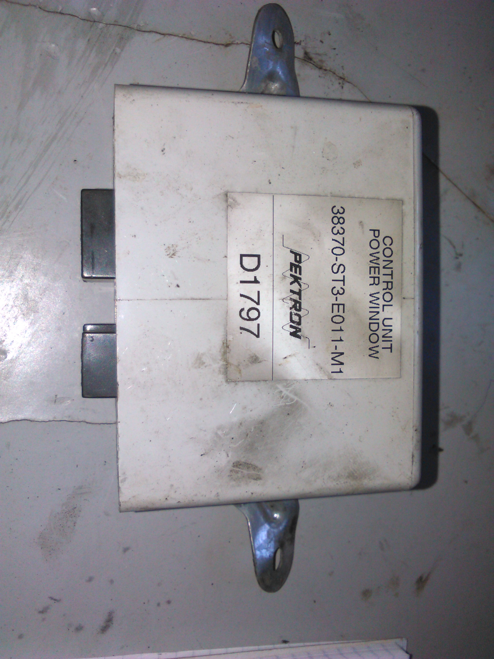 Calculator geamuri electrice Rover 414 cod 38370-st3-e011-m1