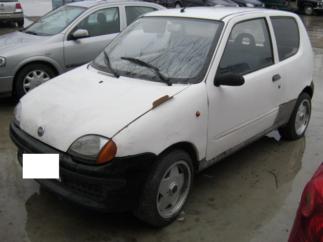 Dezmembrez Fiat Seicento, an 2001