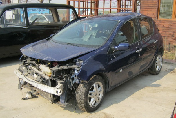 Dezmembrez Renault Clio, an 2007