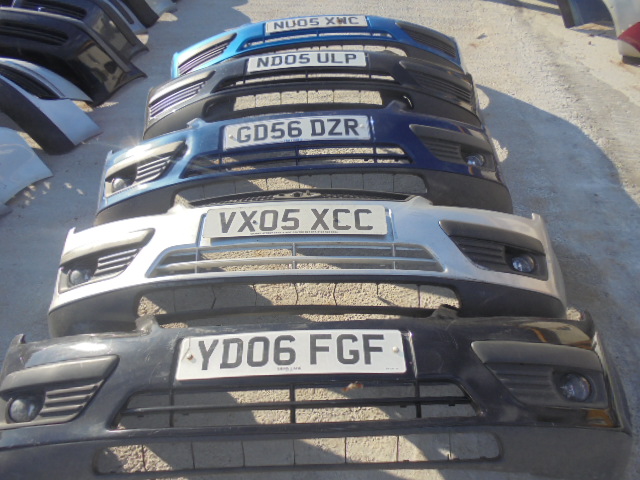bara fata ford focus 2, sunt 5 bucati , culori negru,gri, albastra, cod 4M5117757B